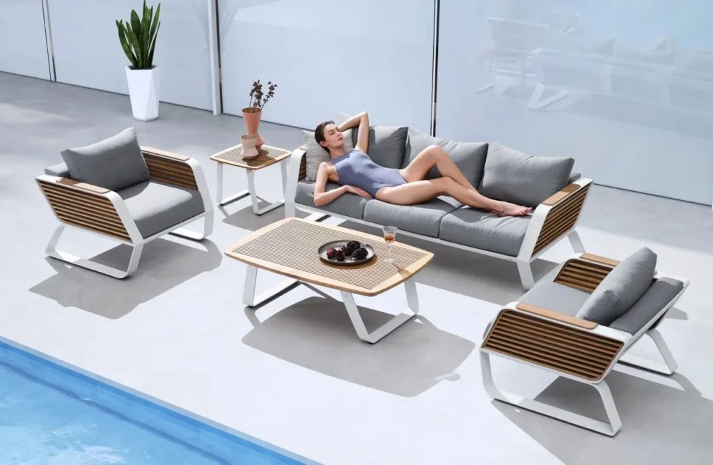 Luxury alfresco furniture Australia — Italian designer outdoor lounge and dining sets — Casa Valour
