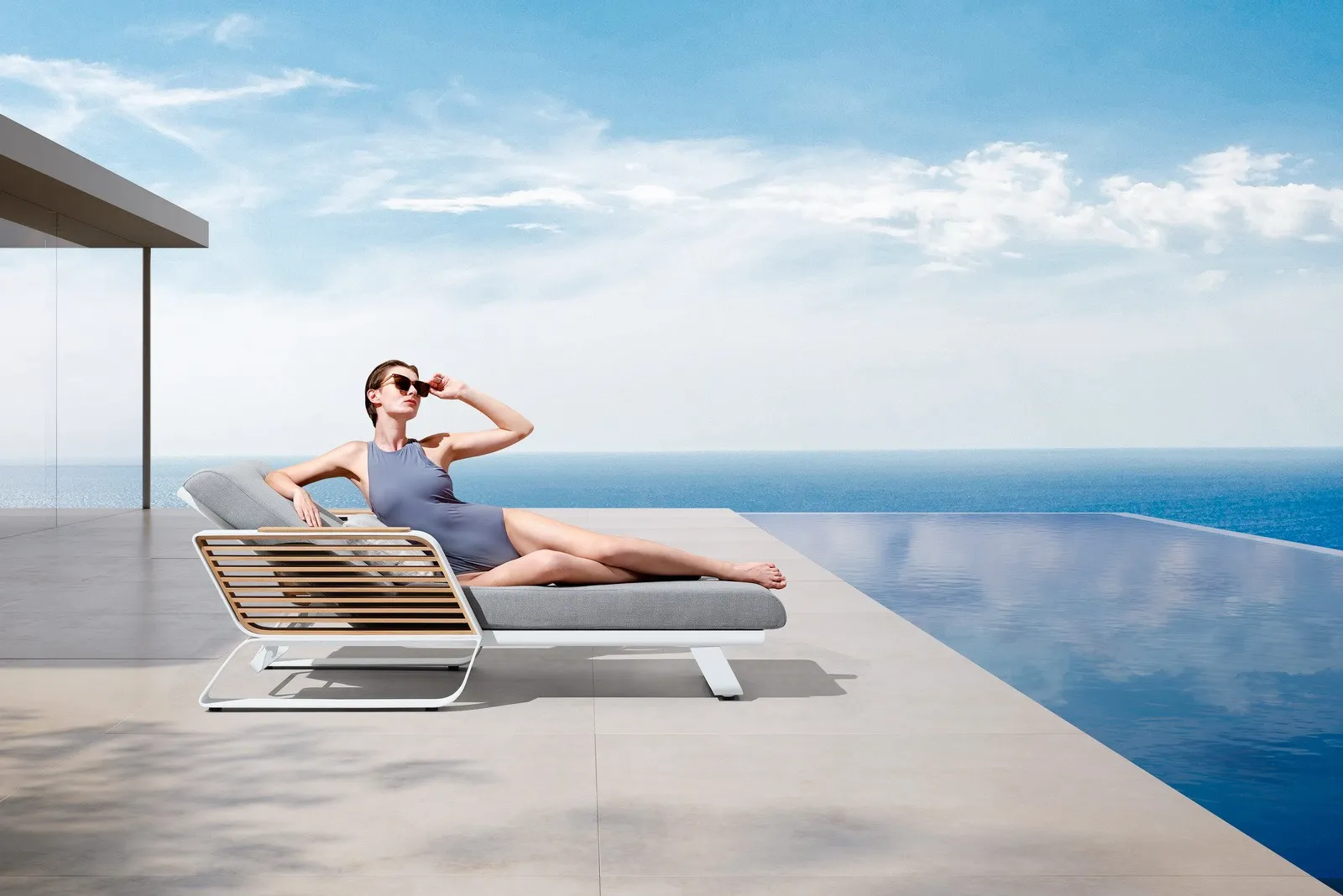 WING outdoor sunbed - Image 2